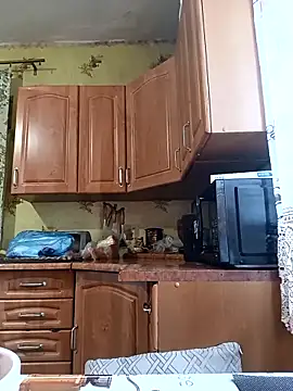 Laura Kiss online show from 14, 12, 2025