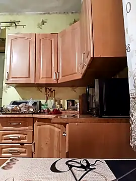 Laura Kiss online show from 22, 3, 2026