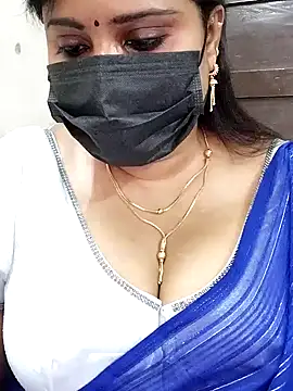 Snapshot of Queenflowerr chatting on 27, 1, 2025 Queenflowerr online show from 27, 1, 2025