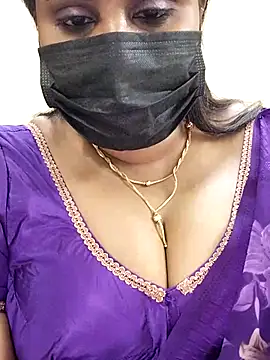 Snapshot of Queenflowerr chatting on 21, 2, 2025 Queenflowerr online show from 21, 2, 2025