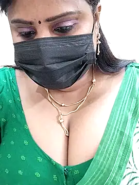 Snapshot of Queenflowerr chatting on 23, 2, 2025 Queenflowerr online show from 23, 2, 2025