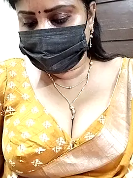 Snapshot of Queenflowerr chatting on 11, 3, 2025 Queenflowerr online show from 11, 3, 2025