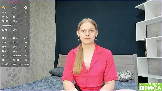 Snapshot of onelovelyalice chatting on 1, 2, 2025 onelovelyalice online show from 1, 2, 2025