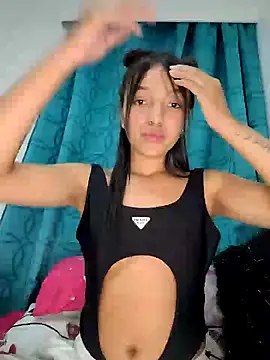 Briannasweeth17 online show from 5, 2, 2025