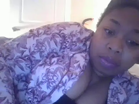 Snapshot of angeliquebelcali chatting on 8, 3, 2025 angeliquebelcali online show from 8, 3, 2025