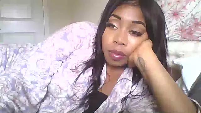 Snapshot of angeliquebelcali chatting on 23, 9, 2025 angeliquebelcali online show from 23, 9, 2025