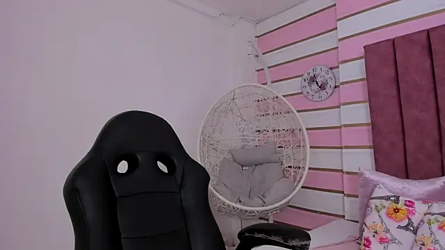 Snapshot of taliarussel chatting on 12, 3, 2025 taliarussel online show from 12, 3, 2025