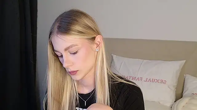 GabriellaOlsen online show from 16, 3, 2026