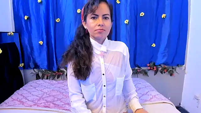 Snapshot of ShairaMarss chatting on 11, 10, 2025 ShairaMarss online show from 11, 10, 2025