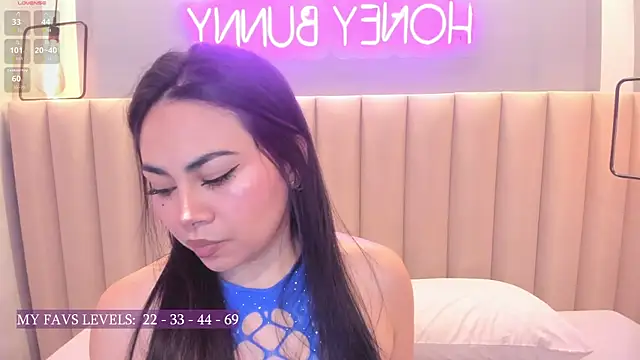 Snapshot of Naomymonroe_ chatting on 2, 10, 2025 Naomymonroe online show from 2, 10, 2025