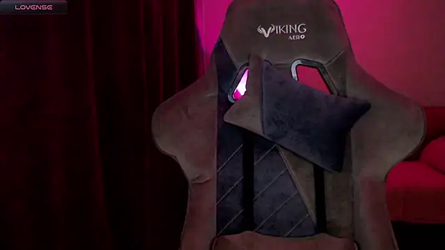 Snapshot of Ohmy_Nora_ chatting on 4, 3, 2025 Ohmy Nora online show from 4, 3, 2025