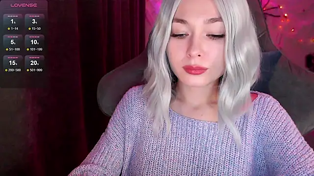 Ohmy Nora  online show from 22, 11, 2025