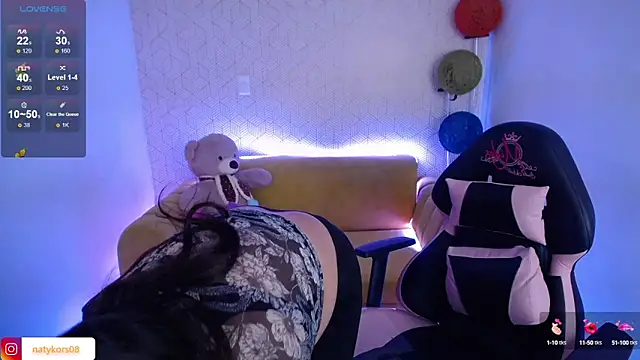 Snapshot of natyk_m chatting on 28, 1, 2025 natyk m online show from 28, 1, 2025