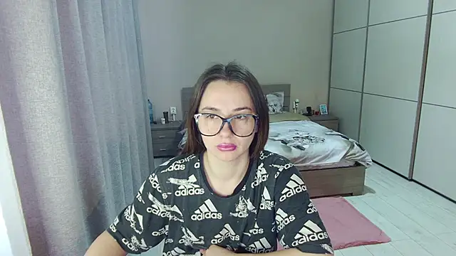 singletrouble online show from 8, 4, 2026