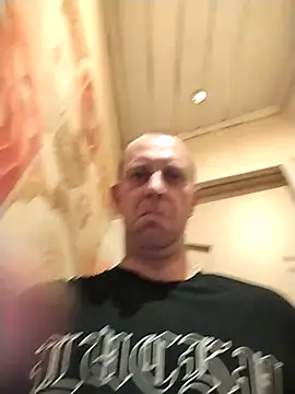 Snapshot of MaxDevilWhite chatting on 13, 9, 2025 MaxDevilWhite online show from 13, 9, 2025