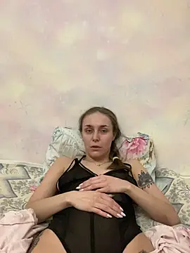 Snapshot of White_Lu chatting on 24, 2, 2025 White Lu online show from 24, 2, 2025