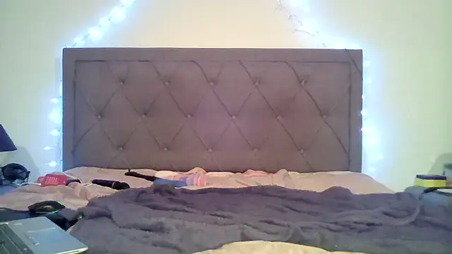 bunnyfox420 online show from 24, 1, 2025