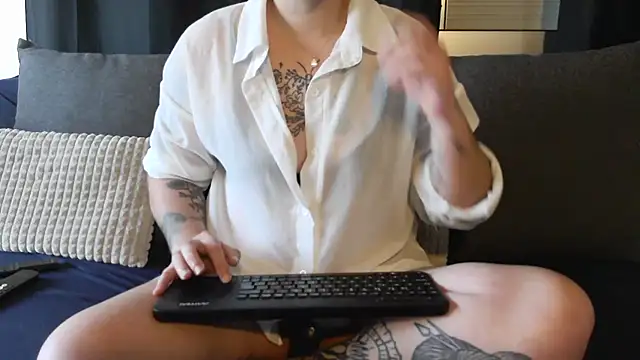 Snapshot of bunnyfox420 chatting on 25, 3, 2026 bunnyfox420 online show from 25, 3, 2026