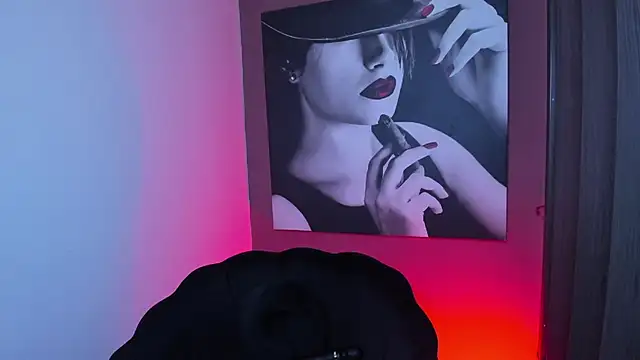 QueenOfHaze online show from 21, 11, 2025