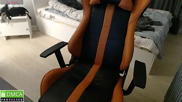 crystalyss online show from 15, 3, 2025