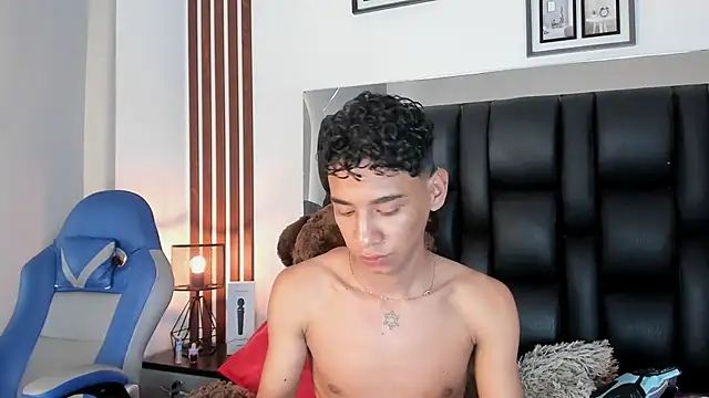 Snapshot of Amberr1 chatting on 30, 1, 2025 Amberr1 online show from 30, 1, 2025