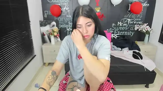 MelodyHott2 online show from 9, 3, 2025