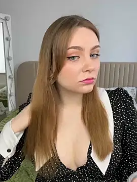 MiaM00N online show from 25, 2, 2025