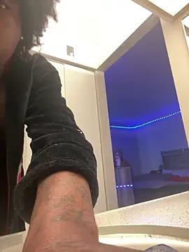 Snapshot of squirmxx10 chatting on 5, 2, 2026 squirmxx10 online show from 5, 2, 2026