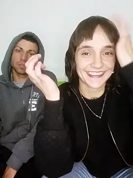 parejarica420 online show from 20, 5, 2026