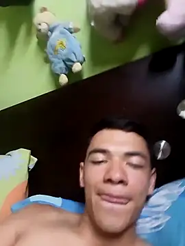 Snapshot of andresiito203 chatting on 3, 2, 2025 andresiito203 online show from 3, 2, 2025