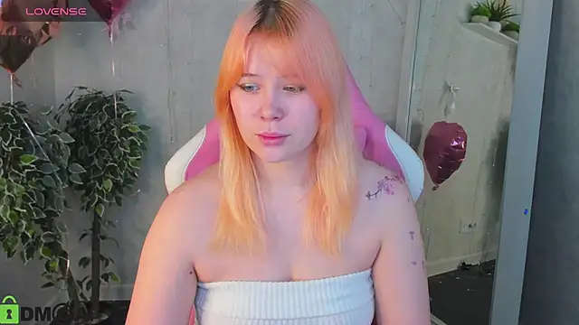 Snapshot of Amy_Kimberlly chatting on 13, 2, 2026 Amy Kimberlly online show from 13, 2, 2026