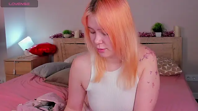 Snapshot of Amy_Kimberlly chatting on 15, 2, 2026 Amy Kimberlly online show from 15, 2, 2026