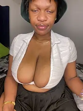 Boneca25 online show from 12, 10, 2025