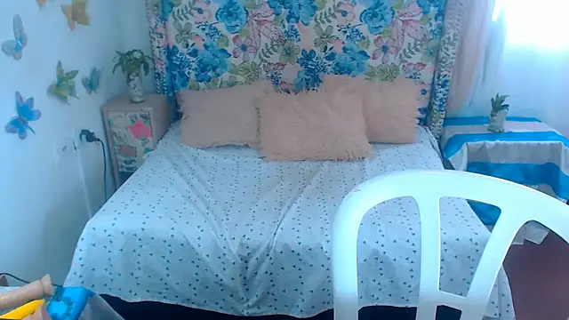 Snapshot of Sweeetnaughty chatting on 3, 10, 2025 Sweeetnaughty online show from 3, 10, 2025