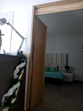 Ariana rouse online show from 3, 12, 2025