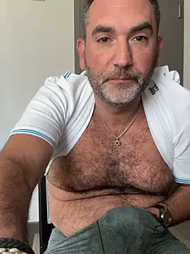 Snapshot of harrychest chatting on 9, 6, 2026 harrychest online show from 9, 6, 2026