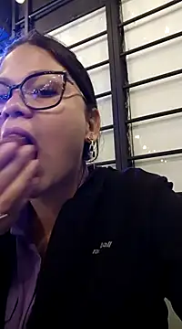 Vale Saenzz online show from 9, 3, 2025