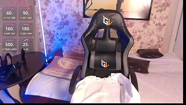 AliciaBlondes online show from 7, 2, 2026