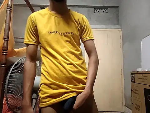 Snapshot of HomeCum chatting on 8, 9, 2025 HomeCum online show from 8, 9, 2025