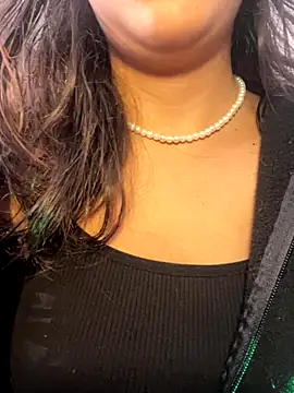 Snapshot of LiLy_kIndly chatting on 19, 12, 2025 LiLy kIndly online show from 19, 12, 2025