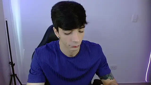 H3ll B0I online show from 17, 2, 2026