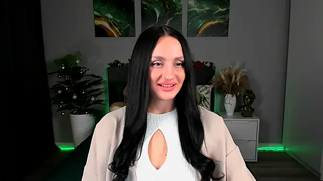 EmiliaBeynard online show from 1, 2, 2025