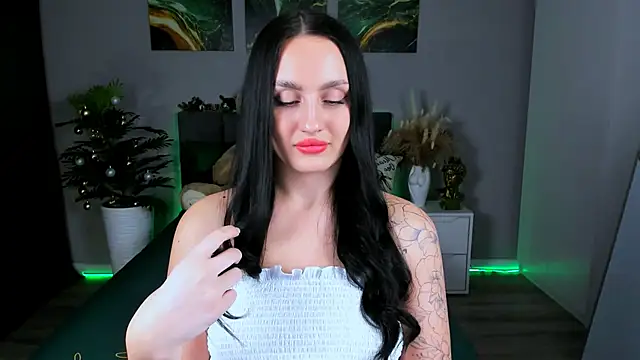 EmiliaBeynard online show from 4, 2, 2025