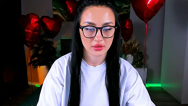 EmiliaBeynard online show from 10, 3, 2025