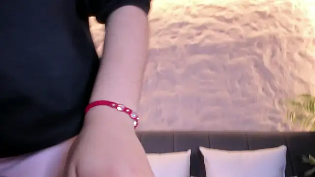 Shanntal  online show from 28, 2, 2026