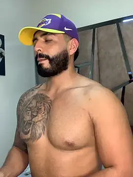 Snapshot of LeandroRusso chatting on 16, 3, 2025 LeandroRusso online show from 16, 3, 2025