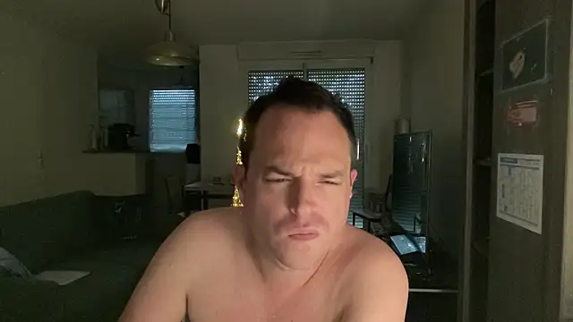 Funnyjul31 online show from 13, 4, 2026