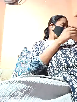 Snapshot of runi31 chatting on 10, 9, 2025 runi31 online show from 10, 9, 2025