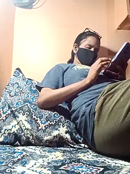 Snapshot of runi31 chatting on 13, 9, 2025 runi31 online show from 13, 9, 2025