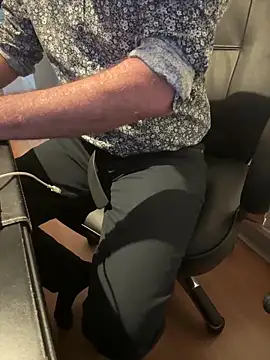 Snapshot of vincent1522 chatting on 1, 2, 2025 vincent1522 online show from 1, 2, 2025